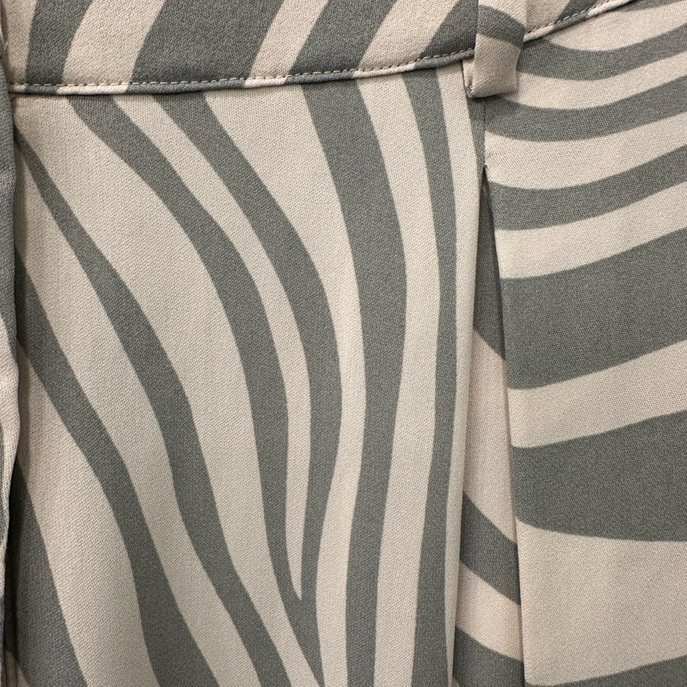 NWT Misa Los Angeles Grey/White Zebra Print Wide Leg Pants Size M - Picture 3 of 8